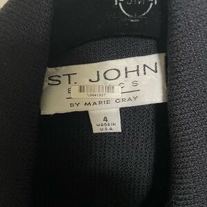 Women’s suit.  St John’s.  Size 4.  Jacket and skirt.